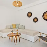 Agnantema Luxury Kyra Panagia