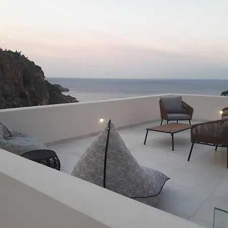 Ξενοδοχείο με διαμερίσματα Agnantema Luxury Κυρά Παναγιά