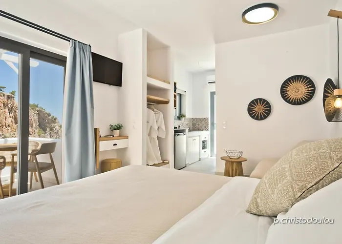 Agnantema Luxury